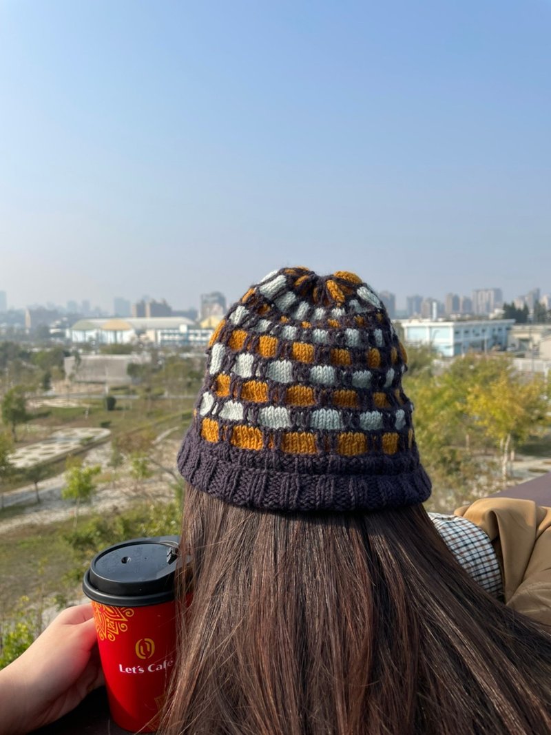 夢幻水晶球毛帽。中性款。日本線手工編織。深藍/黃/淺綠 - 帽子 - 羊毛 