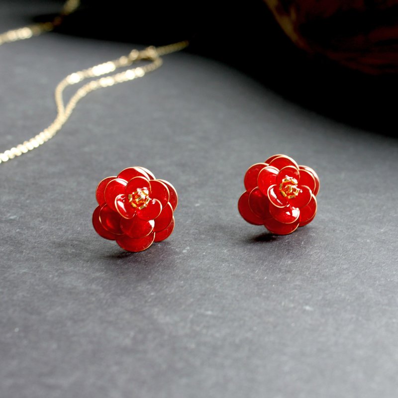 [Classic Camellia Earrings] Red Camellia Earrings Handmade Bronze Resin Earrings/ Clip-On - Earrings & Clip-ons - Resin Red