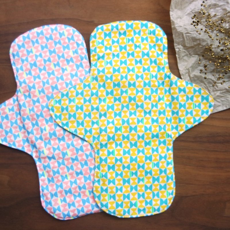 Cloth Sanitary Pad_Environmentally Friendly Cloth Cotton/ Contrasting Color Bow (Two-Piece Set) - Feminine Products - Cotton & Hemp Yellow