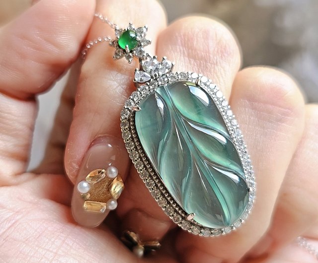 【綺麗 14K】翡翠 デザインペンダント 綺麗 14K】翡翠 デザインペンダント