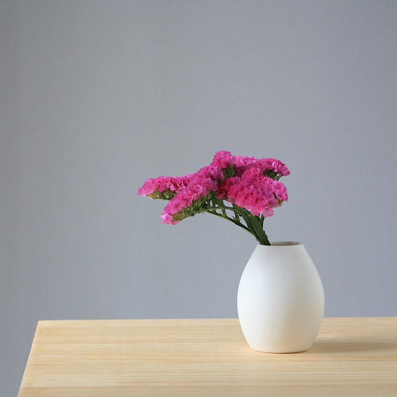 White porcelain flower vase - Pottery & Ceramics - Porcelain White
