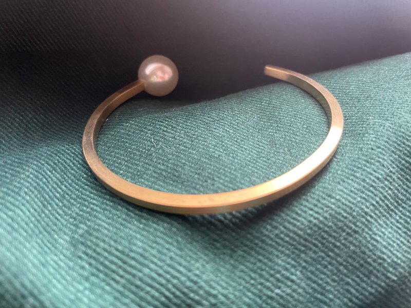 pearl bracelet - Bracelets - Copper & Brass Gold