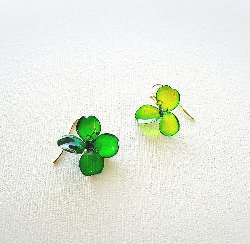 happy clover pierced earrings or clip-on earrings