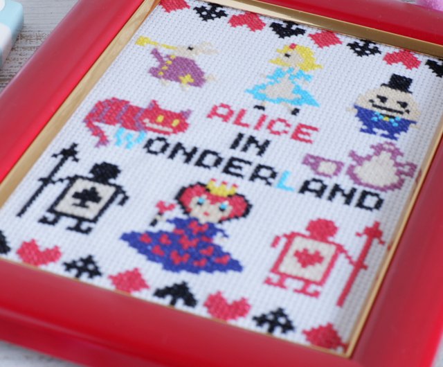 デジタル】クロスステッチpdfチャート 不思議の国のアリス Alice in Wonderland おとぎ話をクロスステッチ刺繍してみましょ -  ショップ Poco a poco その他 - Pinkoi