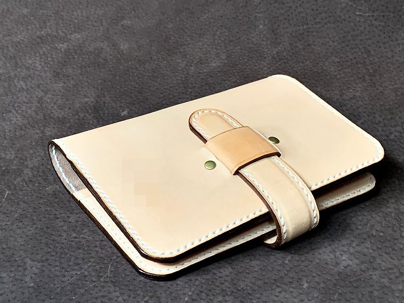 Vegetable-tanned cowhide handmade pin-type passport holder with SIM card and SIM card pin compartment in custom colors - ที่เก็บพาสปอร์ต - หนังแท้ หลากหลายสี
