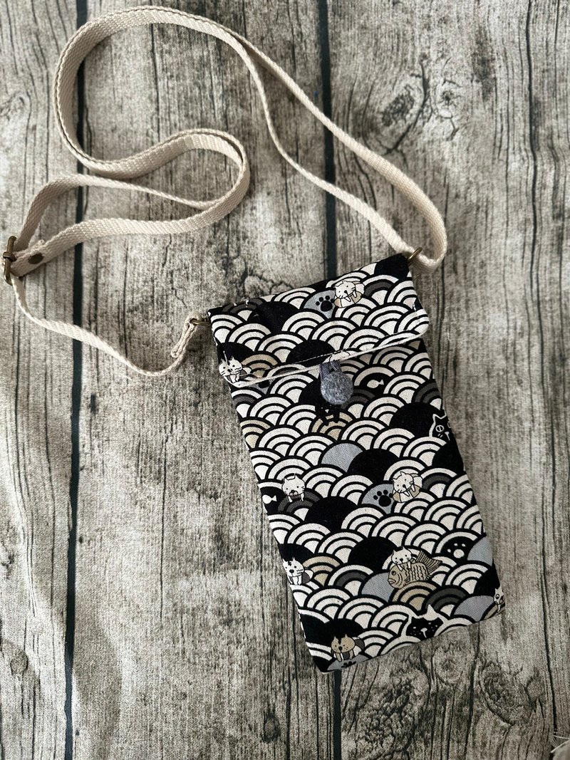 Handmade Phone case with Adjustable strap, Japanese wave cat pattern - Messenger Bags & Sling Bags - Cotton & Hemp Black