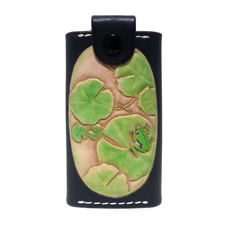 marie / Marie genuine leather leather key case / frog and lotus leaf / compact / hand dyed / carving - Keychains - Genuine Leather Black