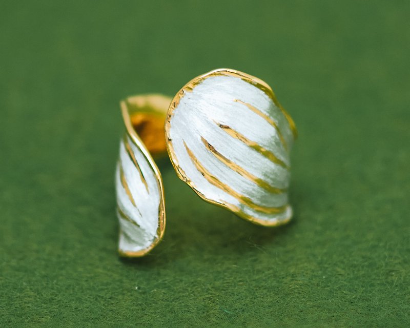 Mistletoe ring - free size ring - art nouveau - classic design - gold and silver - แหวนทั่วไป - เงิน สีทอง