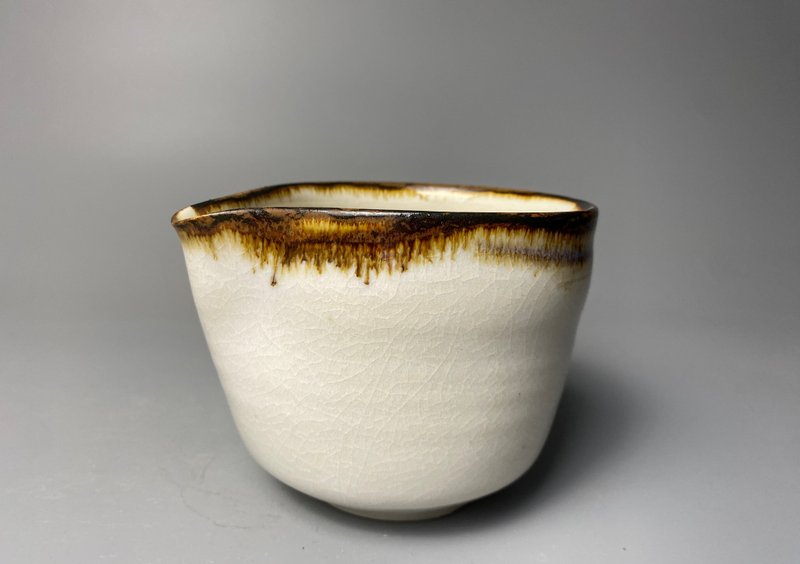 Porcelain Cha Hai & Guinomi Set - 花瓶/花器 - 陶 