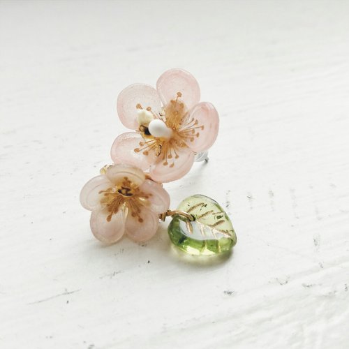 momolico Tao Zi Li Ke handmade earrings are not paired with plum clip-on