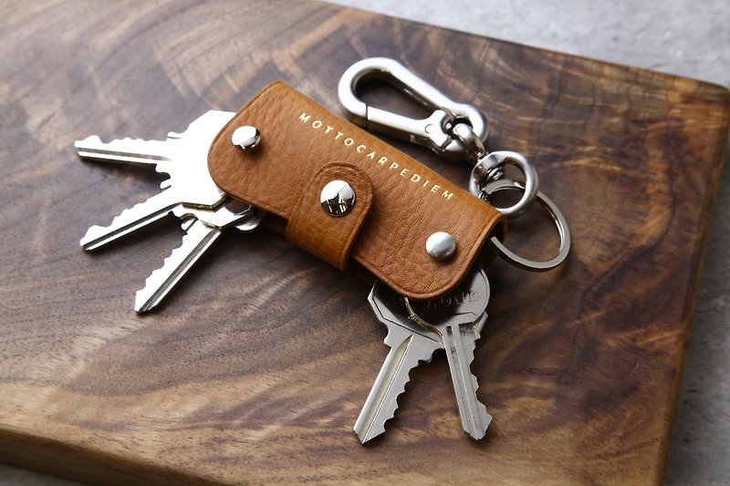 motto Cocoon Key Holder (Italian Full Grain Tumbled Cow Leather) - Keychains - Genuine Leather Multicolor