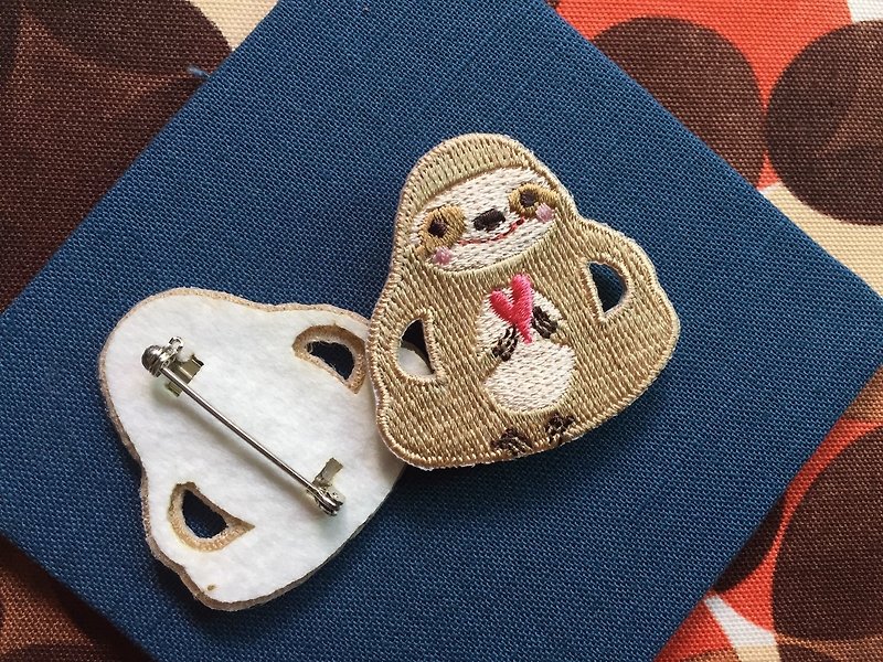 Cloth Embroidered Needle Big Sloth Series Sloth to you my love (single) - Badges & Pins - Thread 