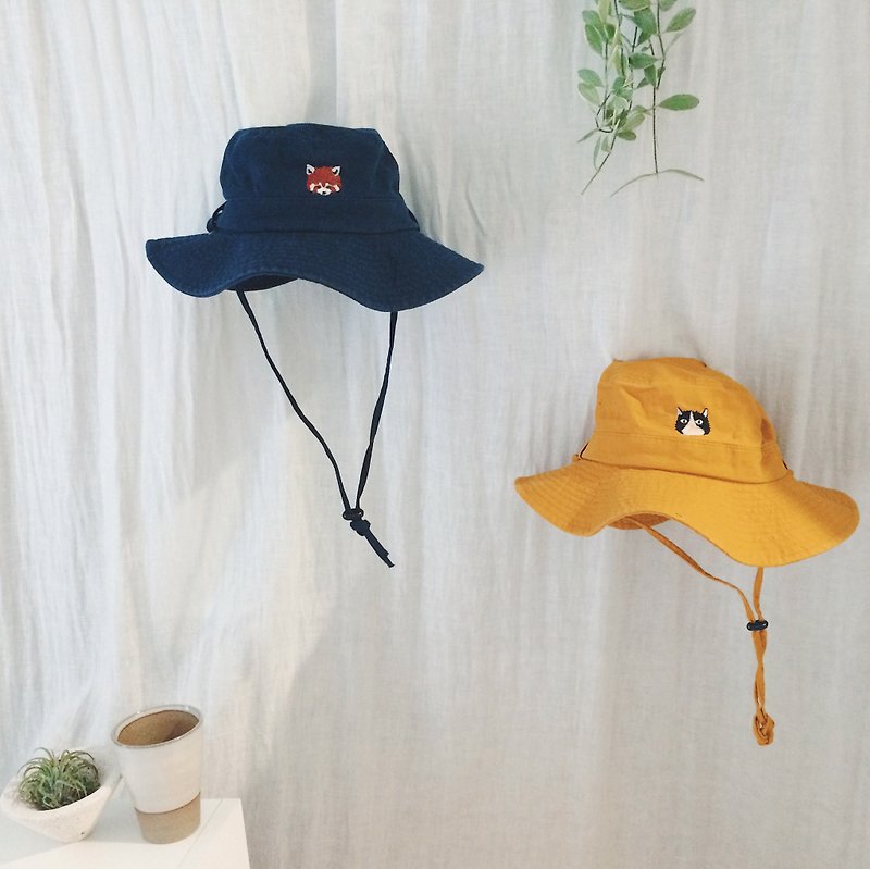 Fisherman Hat / Brimmer Hat Embroidery Animal-Red Panda,Cat,Bear,Tapir - 帽子 - 棉．麻 多色