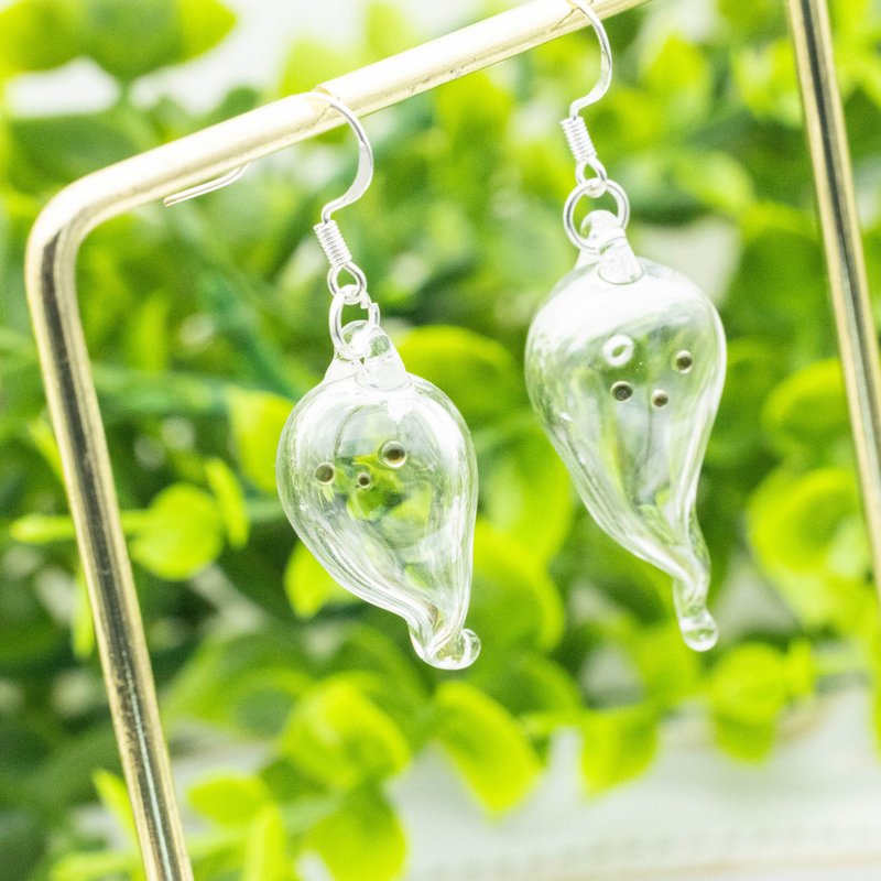 Hollow small ghost earrings - Earrings & Clip-ons - Glass Transparent