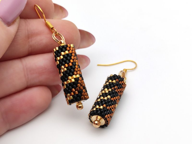 DIY kit earrings, Tutorial peyote stitch tube  earrings, Diy jewelry making - 編織/刺繡/羊毛氈/縫紉 - 玻璃 咖啡色