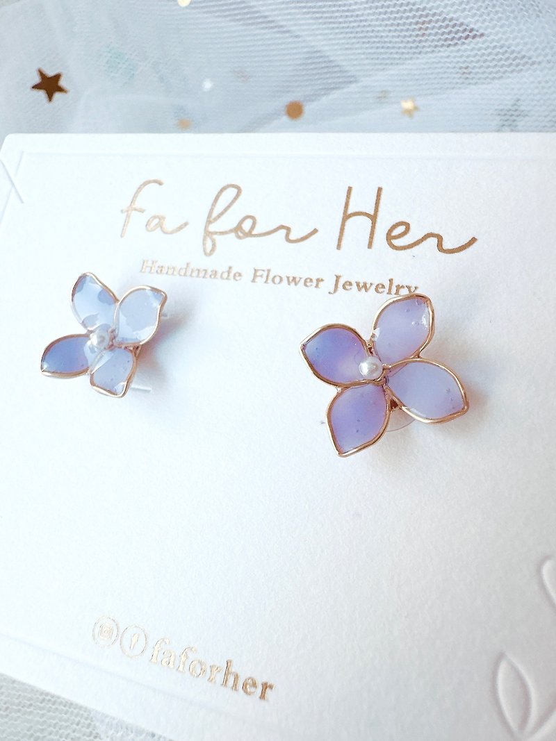 February birth flower lilac small hydrangea earrings 18k gold-covered ear needles hypoallergenic reversible Clip-On - Earrings & Clip-ons - Plants & Flowers Purple