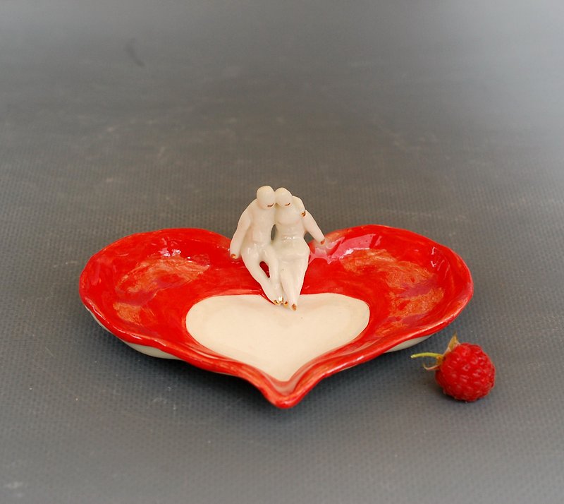 Personalized Ring Dish for Jewelry Couple in love figurine Heart decorative cer - 花瓶/花器 - 瓷 多色