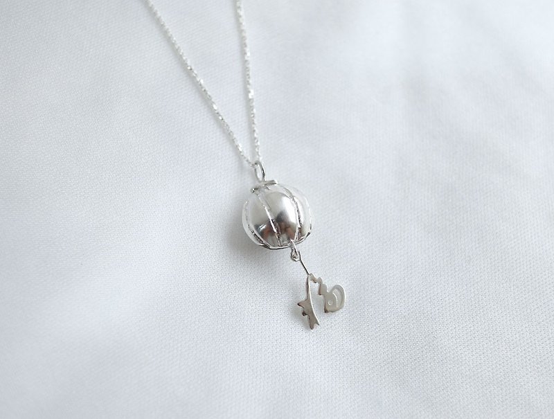 Ni.kou sterling silver small lantern blessing necklace - Necklaces - Other Metals 