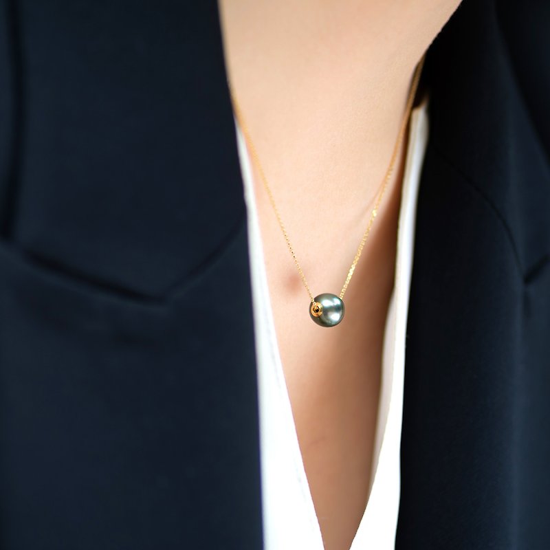 South Sea Black Pearl 18K Necklace - Necklaces - Gemstone Green