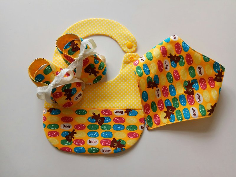 <黃> 糖果熊 彌月禮物 嬰兒鞋+圍兜+三角領巾 - 滿月禮物 - 棉．麻 橘色