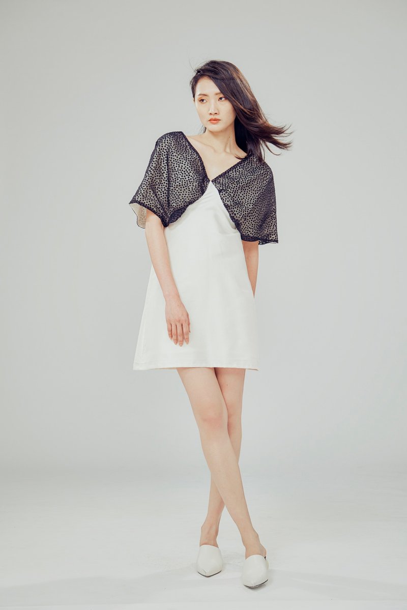 【HotSummer】Black and off-white short dress - ชุดเดรส - เส้นใยสังเคราะห์ ขาว