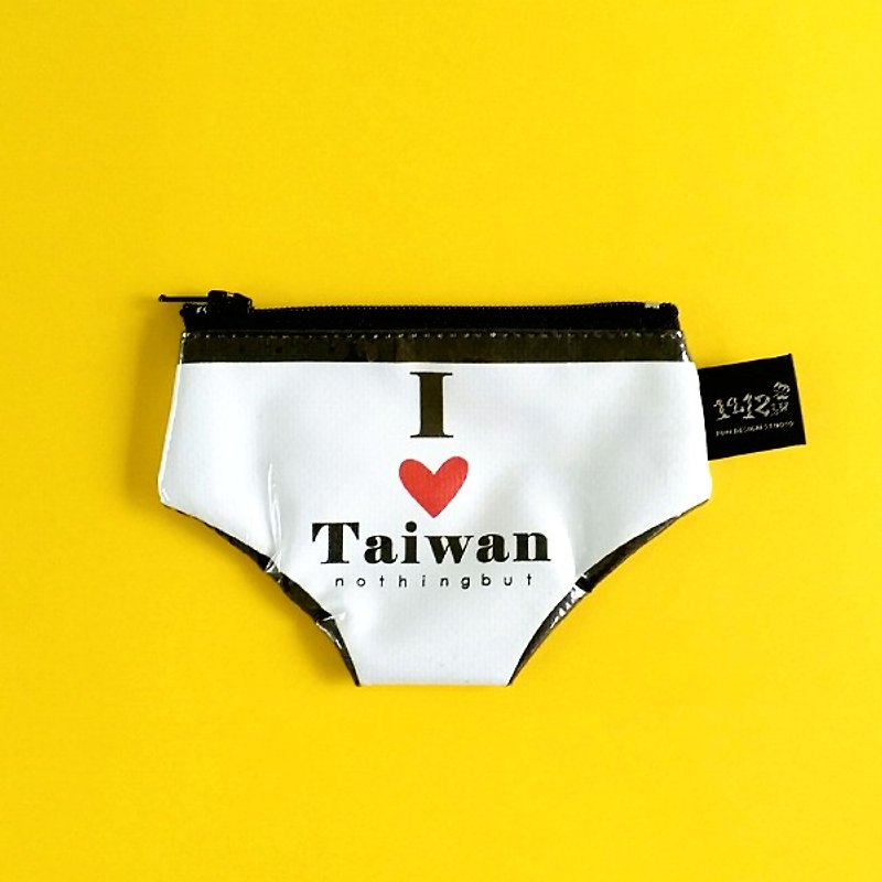 1212 Fun Design Cannot Wear Underwear Monopoly Underwear Coin Purse-I love Taiwan - กระเป๋าใส่เหรียญ - วัสดุกันนำ้ สีดำ