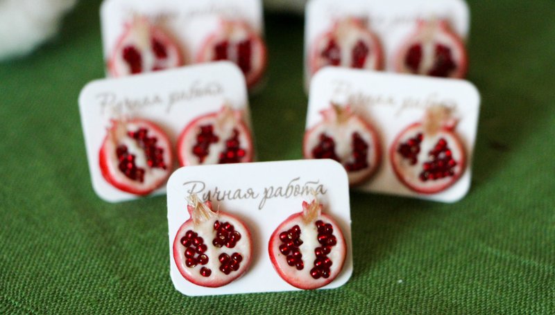 Cute Garnet Stud Earrings Gift For Her Christmas Gift - ต่างหู - ดินเหนียว สีแดง