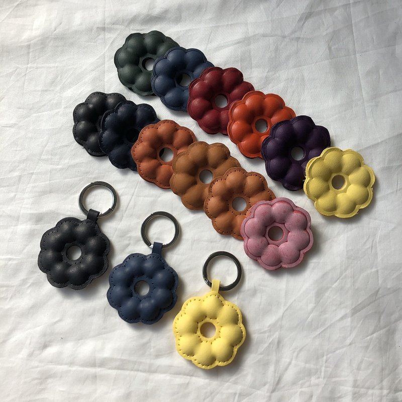 【客製化禮物】【森林的秘密】波提甜甜圈吊飾 - 吊飾/掛飾 - 真皮 多色