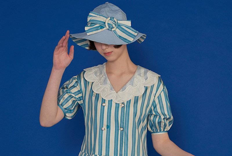 European retro island bow girl striped wide brim sun hat - หมวก - วัสดุอื่นๆ สีน้ำเงิน