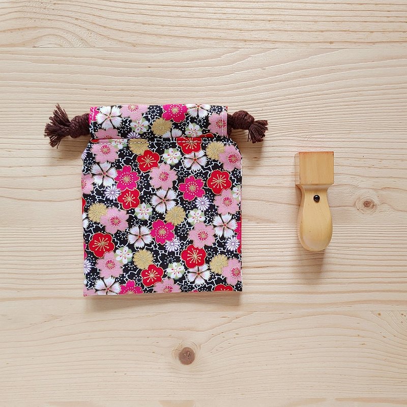 Stamp drawstring pocket/dust bag (mini)_Yekoku Sakura - ตราปั๊ม/สแตมป์/หมึก - ผ้าฝ้าย/ผ้าลินิน สีดำ