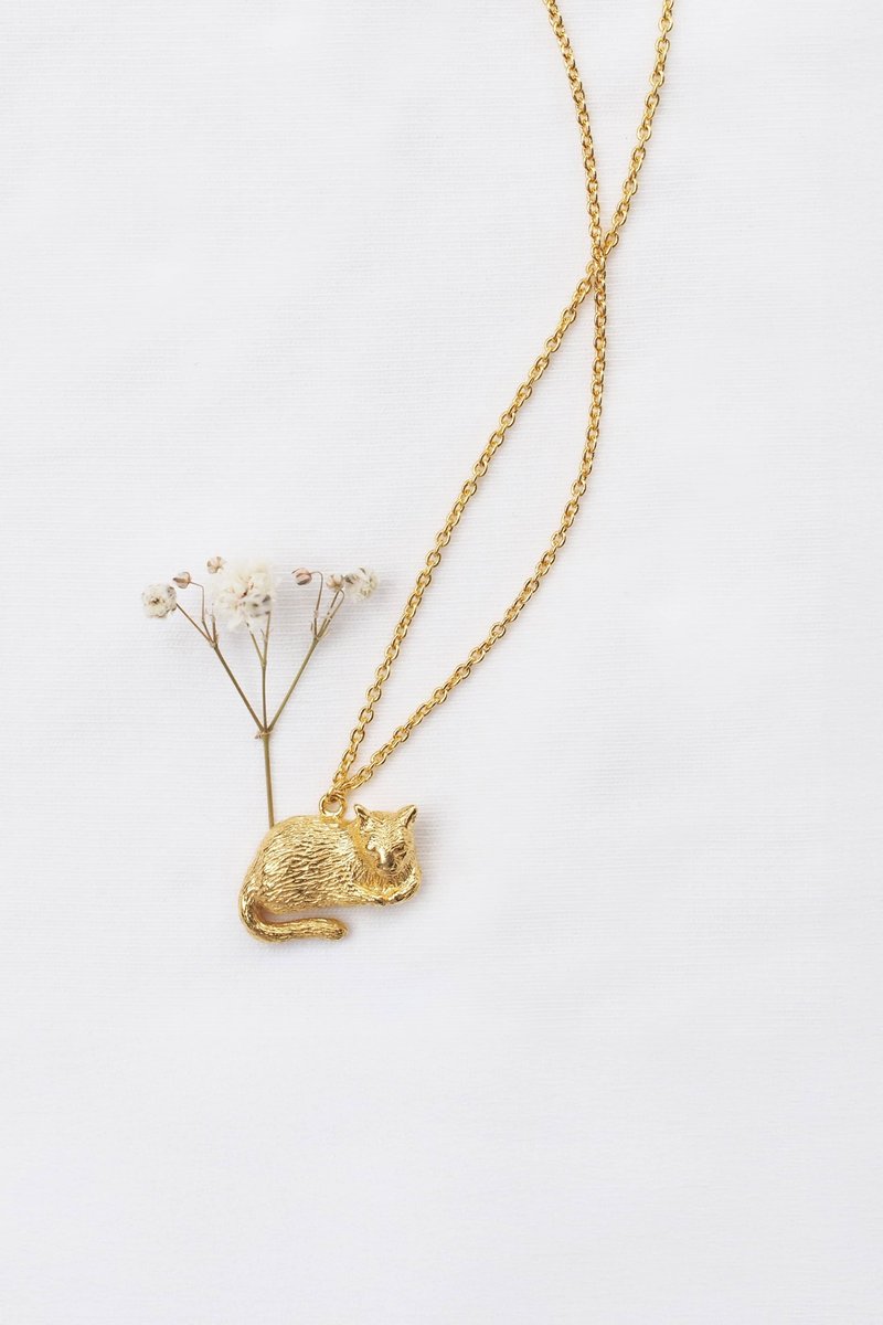 Dreaming Cat Pendant Necklace,925 Sterling Silver Necklace with Cat Charm. - 項鍊 - 純銀 金色