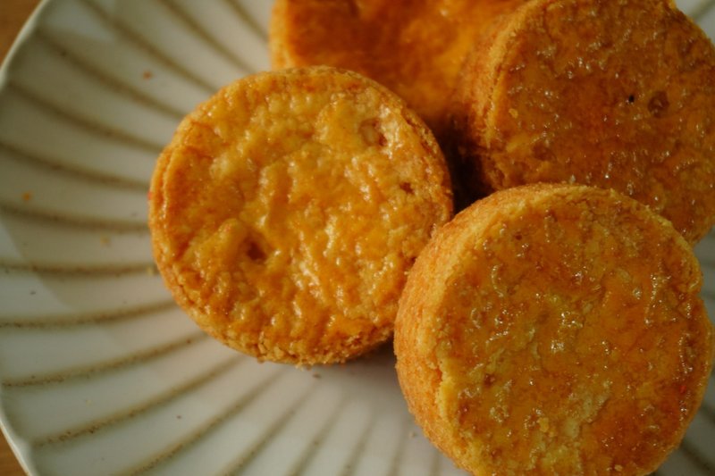 Salted Egg Yolk Breton Shortbread - Handmade Cookies - Other Materials 