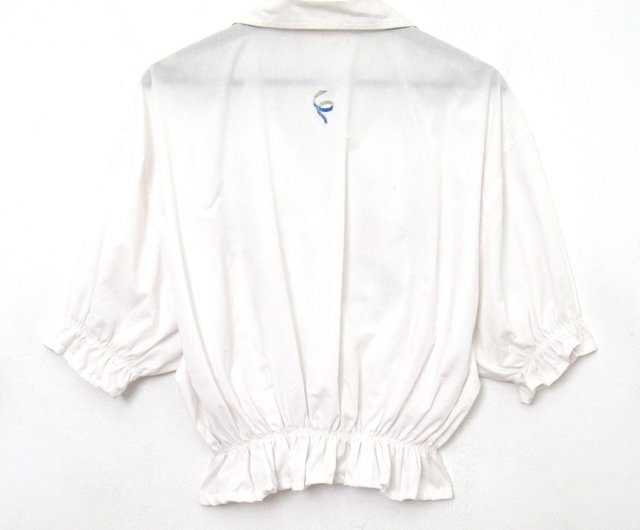 グリーンに戻る - グリッターリボンでリメイクした刺繍入りホワイト グリーンに戻る - グリッターリボンでリメイクした刺繍入りホワイト