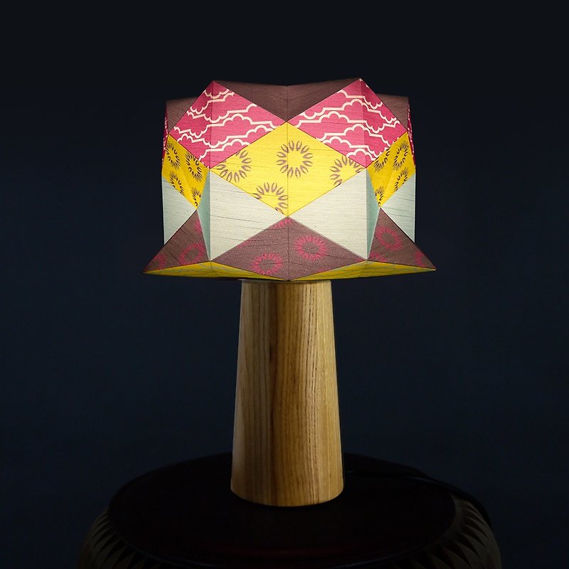 deLightシルクランプ7 /木製ランプホルダー/手作り折りたたみアート/受賞歴のある製品 - 照明・ランプ - 紙 