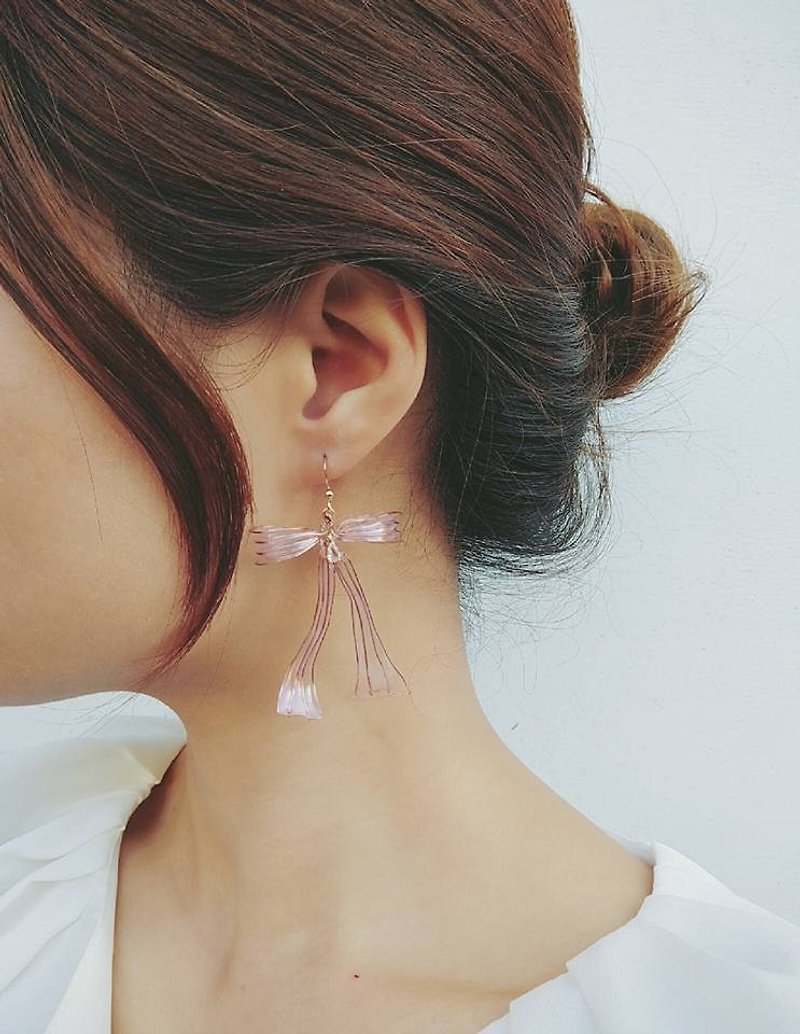 Paris actress three-dimensional bowknot earrings - rose gold - Earrings & Clip-ons - Plastic Pink