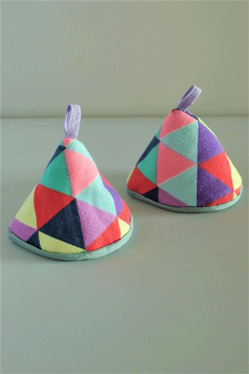 小鍋帽子 (彩三角) - 餐桌布/餐墊 - 棉．麻 多色