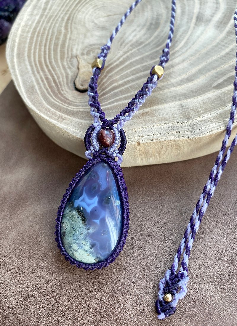 N225 ethnic style wax thread woven purple water grass agate purple ghost bead necklace (adjustable length) - สร้อยคอ - เครื่องเพชรพลอย สีม่วง