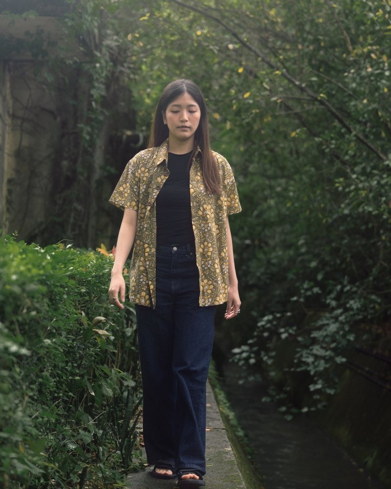 印度蓋染工藝純棉 女生襯衫 － 風鈴木黃 - 女襯衫 - 棉．麻 多色