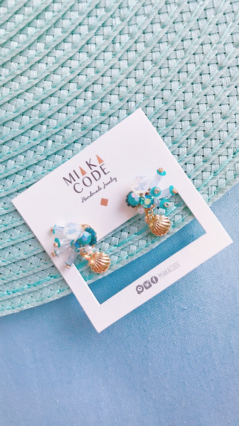 Handmade Beaded Marine Series Swarovski Crystal Coral Shell - Mini - Earrings / Ear Clips - ต่างหู - คริสตัล สีน้ำเงิน