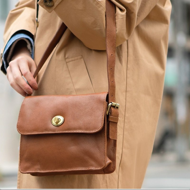 Women's handbag, genuine leather, small, shoulder bag, for adults, simple, mini, shoulder bag, antique, twist metal fittings, storage, 2-way, HAB028 - กระเป๋าถือ - หนังแท้ หลากหลายสี