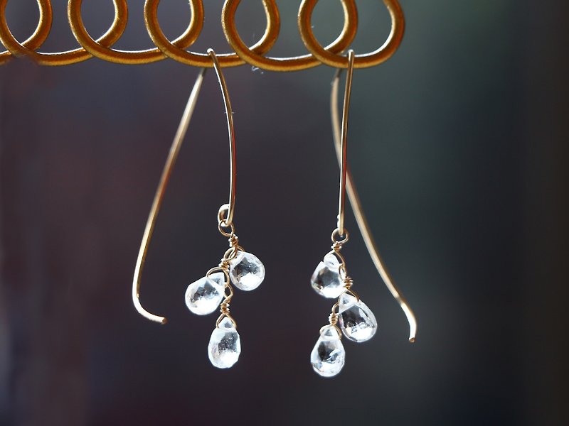 14kgf- white topaz half curl pierced earrings - Earrings & Clip-ons - Gemstone Transparent