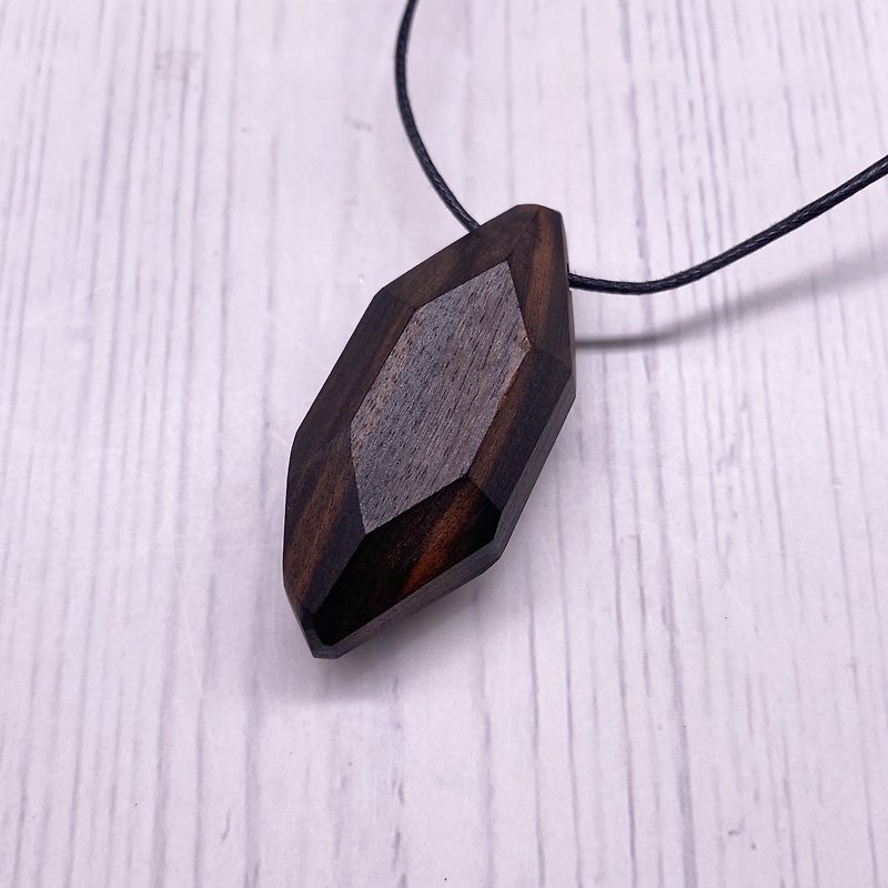 Wood Gemstone necklace solid wood hand-made shape versatile - Necklaces - Wood Black