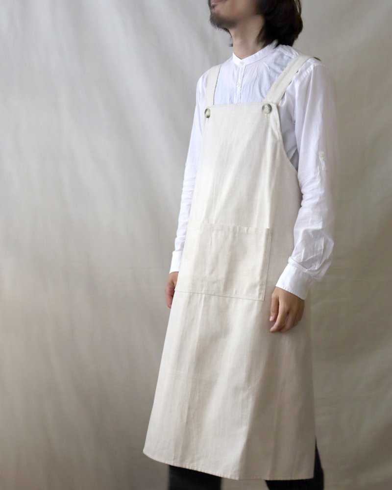 Ayuno round button double pocket apron off-white - ผ้ากันเปื้อน - ผ้าฝ้าย/ผ้าลินิน ขาว