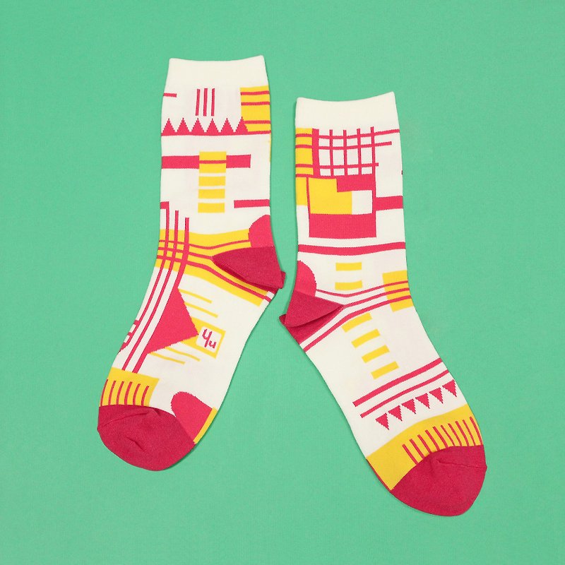 Parkhaus White Unisex Crew Socks | mens socks | womens socks | colorful fun sock - ถุงเท้า - ผ้าฝ้าย/ผ้าลินิน ขาว