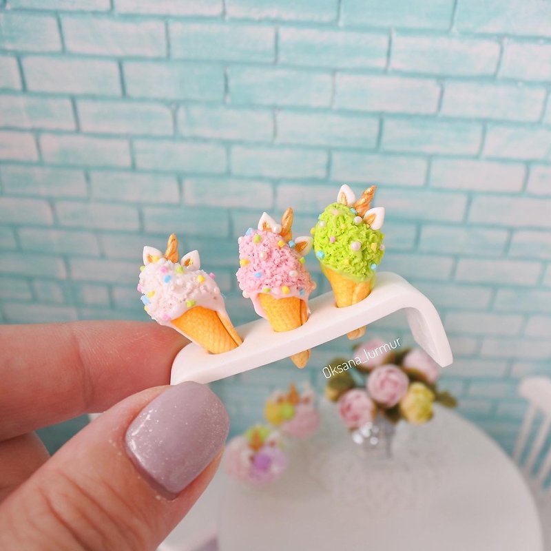 Miniature Ice cream in a waffle cone Food for dolls, dollhouse Scale 1:6, 1:12