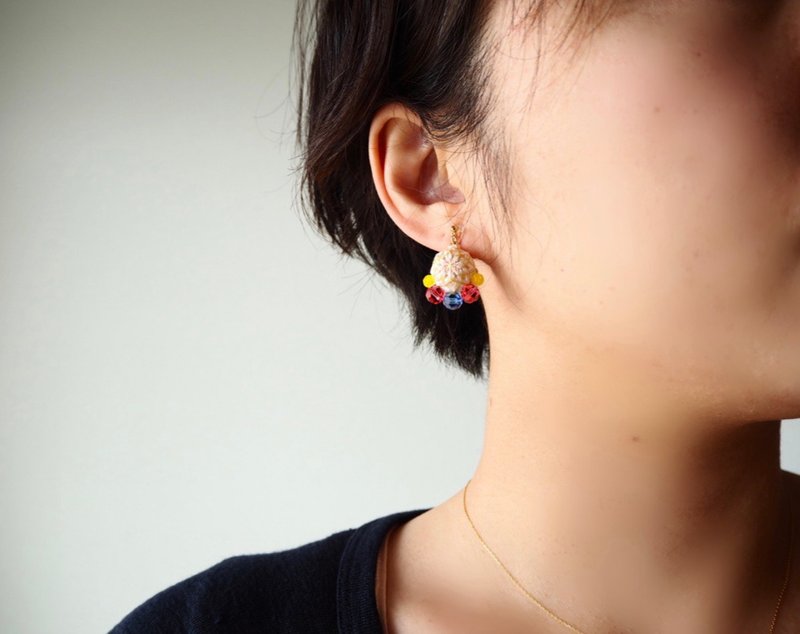 tachibanaya Japanese TEMARI Jewelry earrings 日本的傳統工藝 手鞠球 刺繡 耳環 - 耳環/耳夾/耳骨夾 - 繡線 多色
