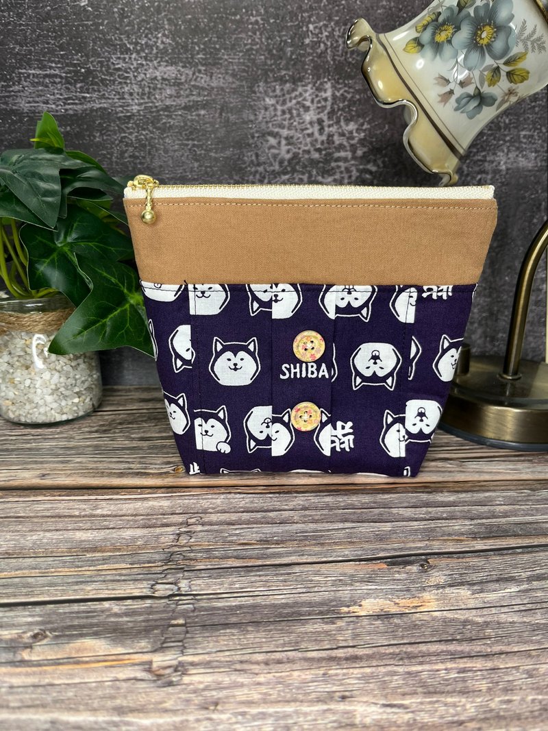 日本製柴犬柄ポーチ - 化妝包/收納袋 - 棉．麻 