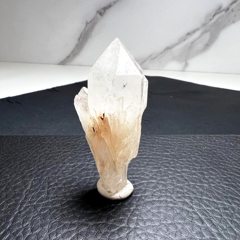 Gallbladder flower. Pineapple Backbone White Small Cluster One Picture One Object Ornament l White crystal cluster sea urchin flower crystal l - Items for Display - Crystal White