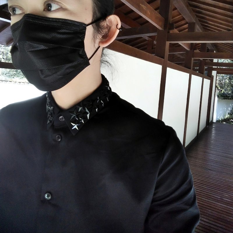 Unisex minimalist dark hand-sewn diamond collar shirt (men) Ray77 Galaxy - เสื้อเชิ้ตผู้ชาย - ผ้าฝ้าย/ผ้าลินิน สีดำ