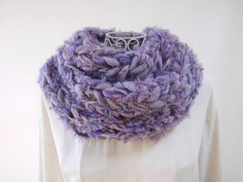 Fluffy snood (Christmas Eve Lady Purple) Mohair with purple, wide wool and fur alpaca - ผ้าพันคอถัก - ขนแกะ สีม่วง